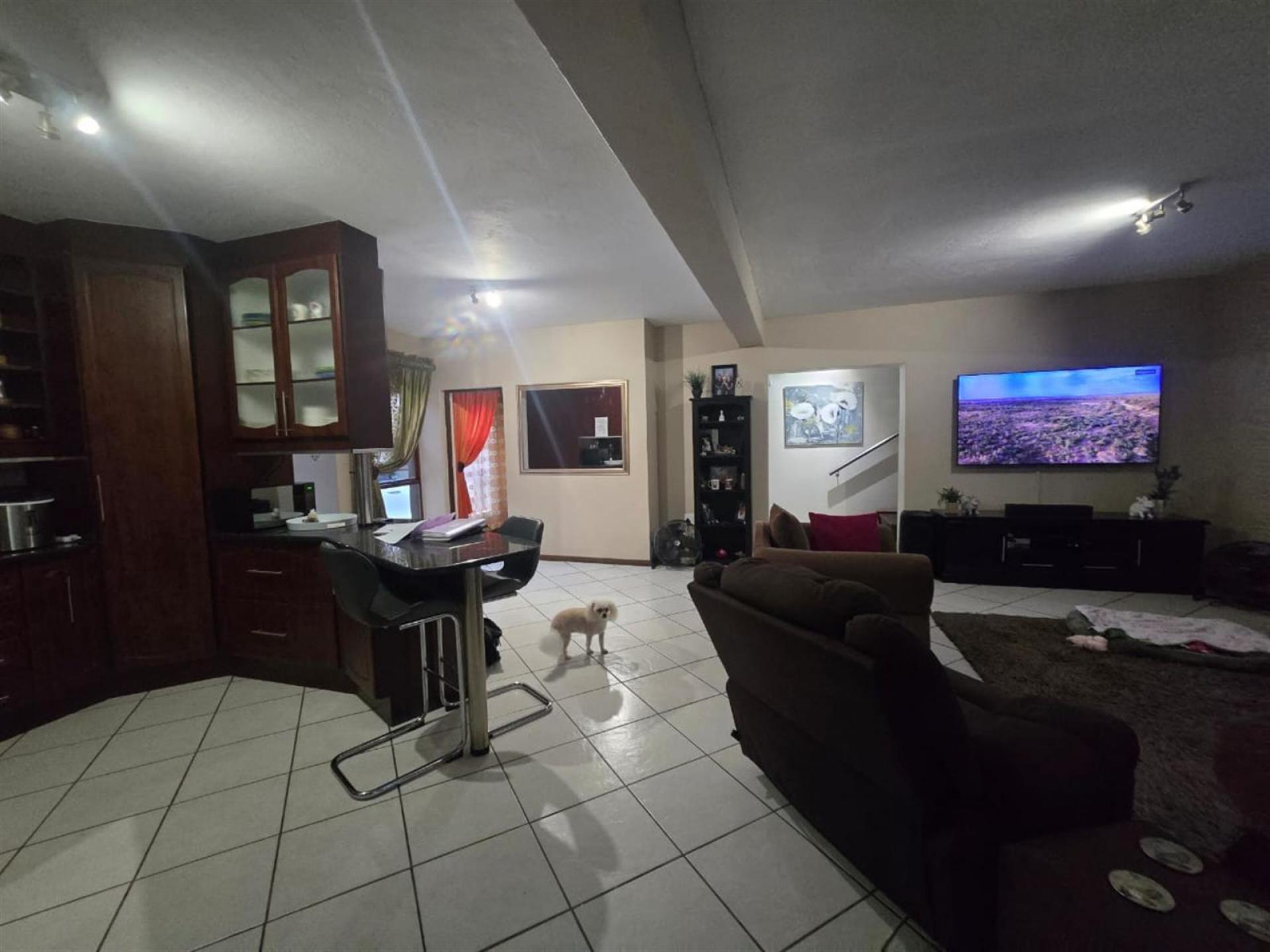  of property in Bendor