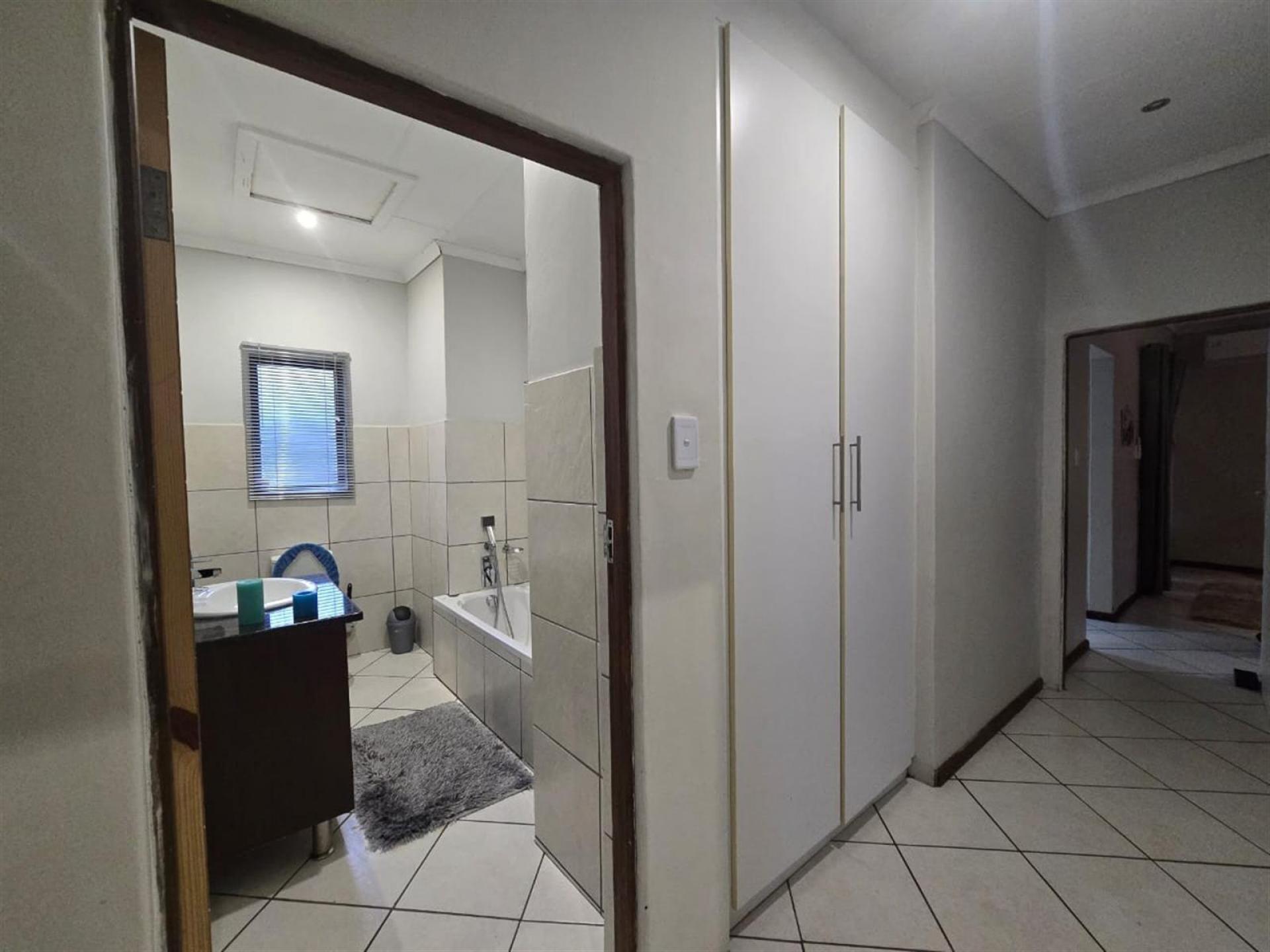  of property in Bendor