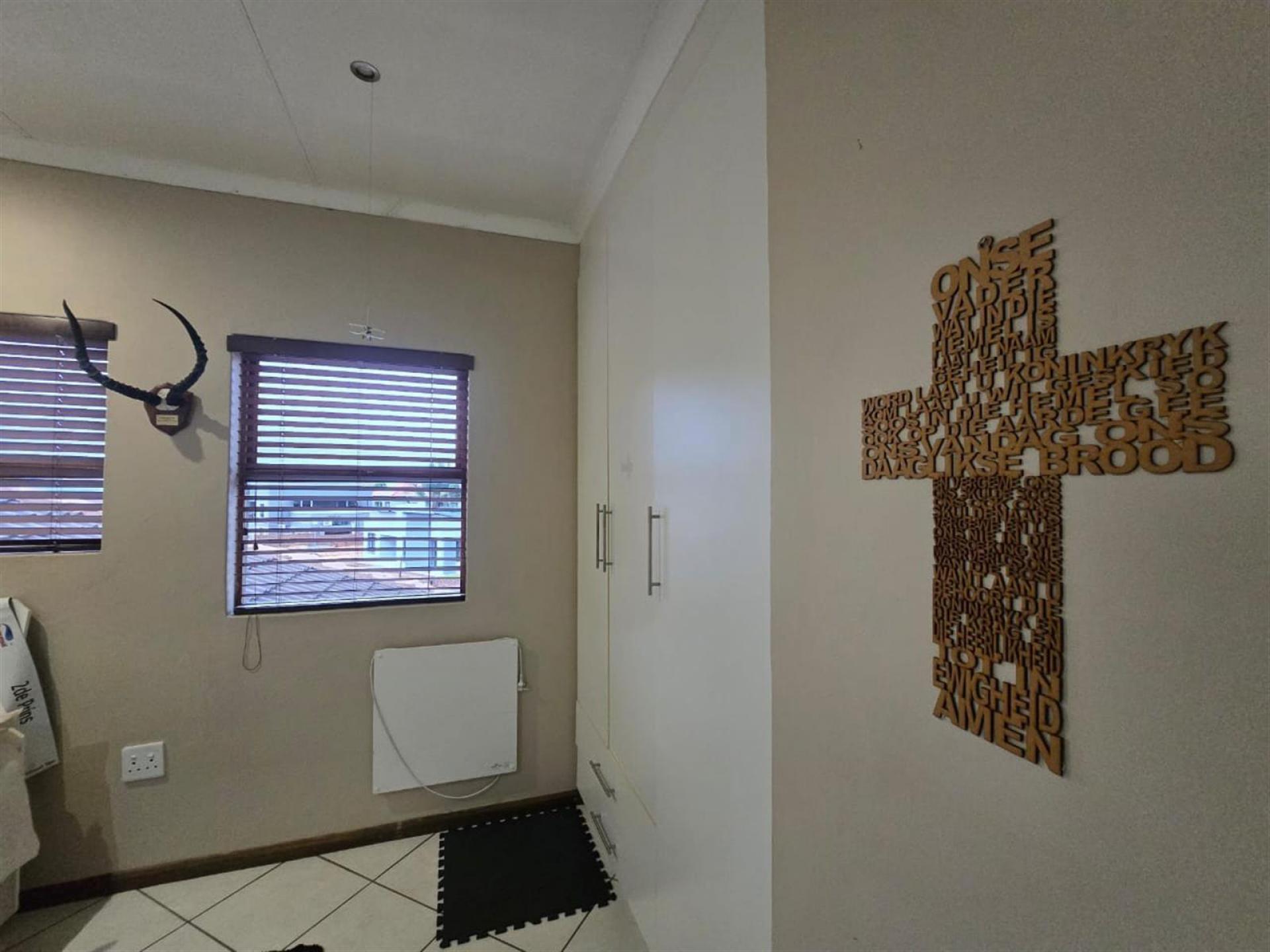  of property in Bendor