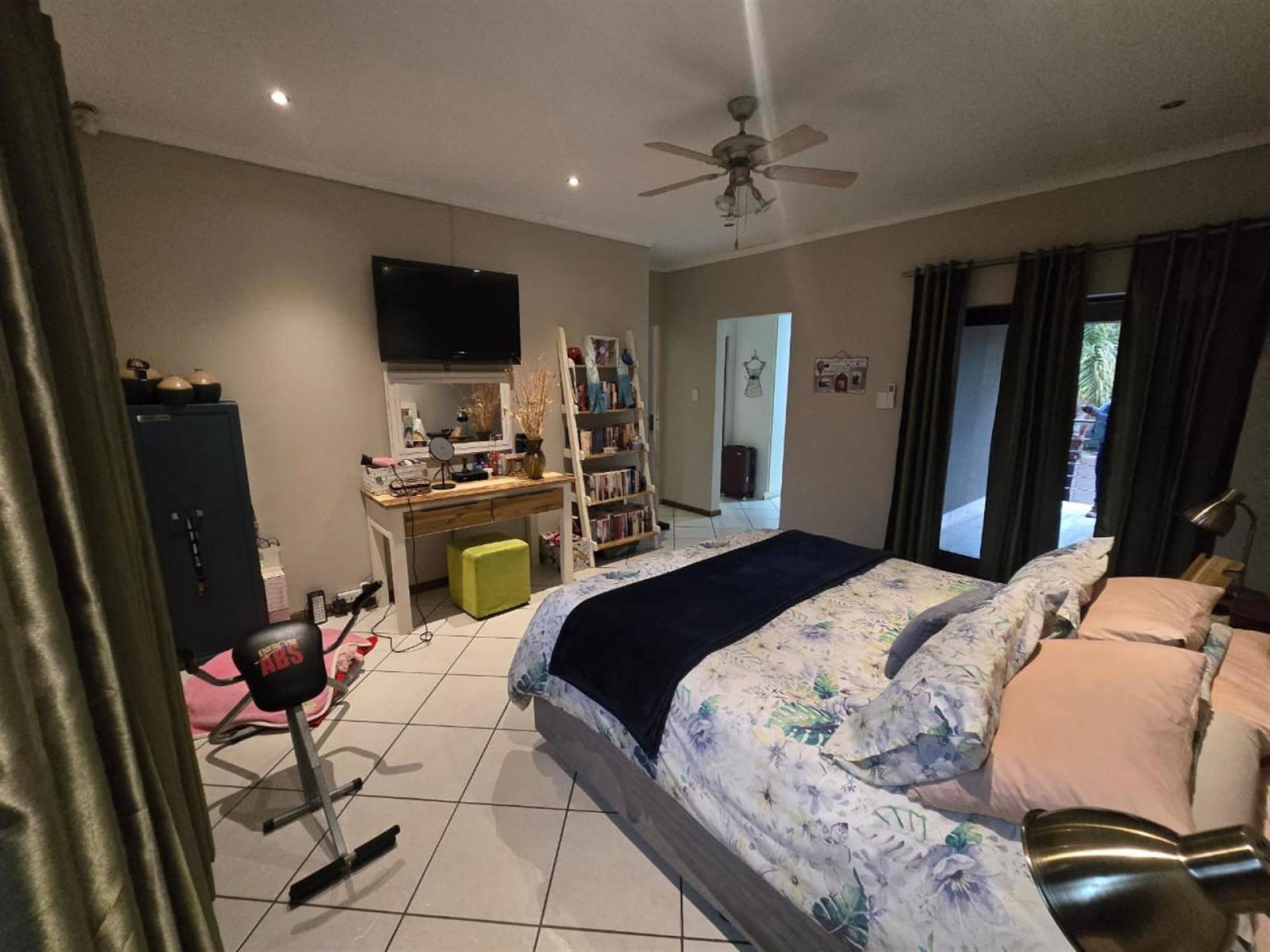  of property in Bendor