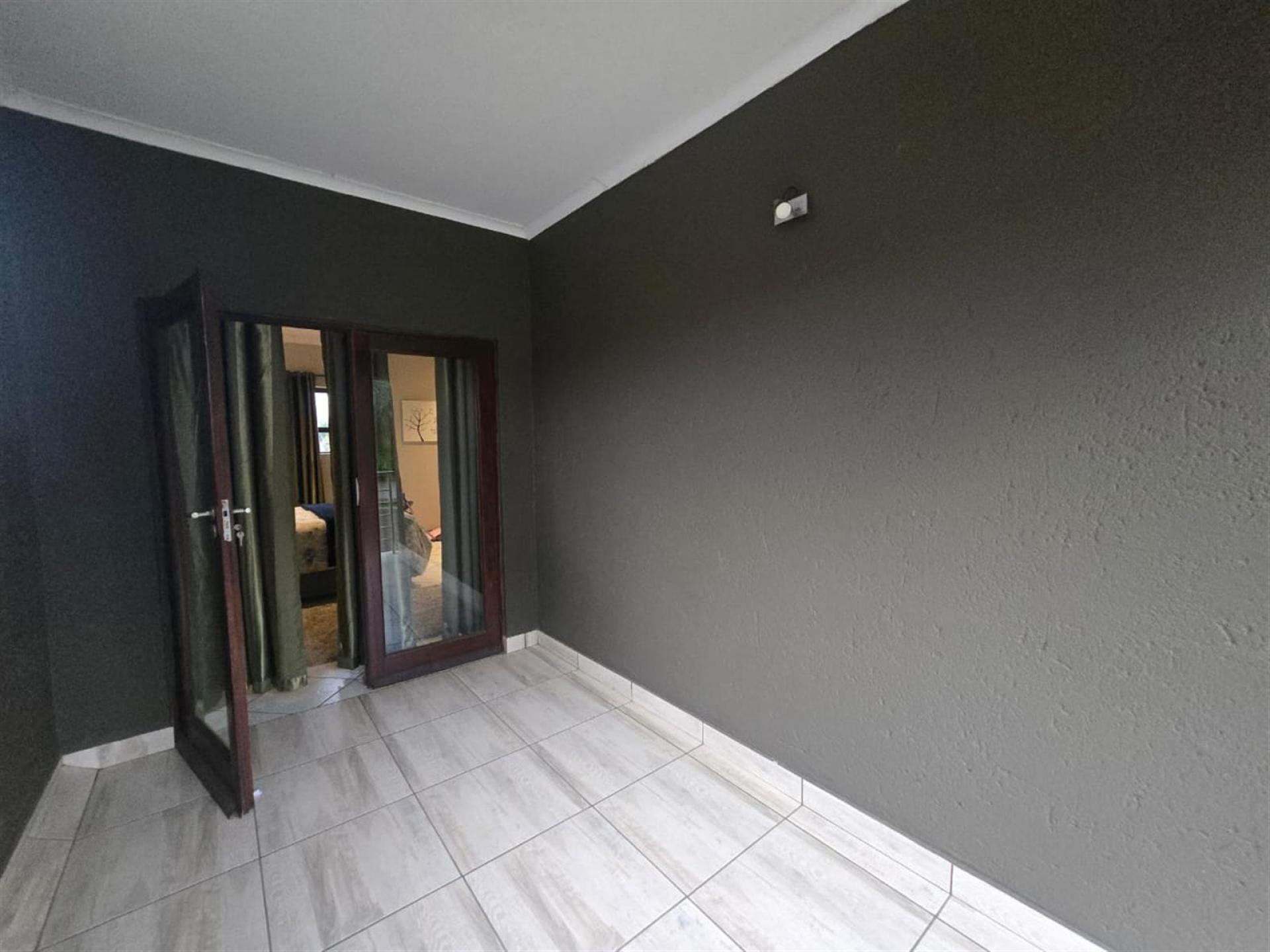  of property in Bendor