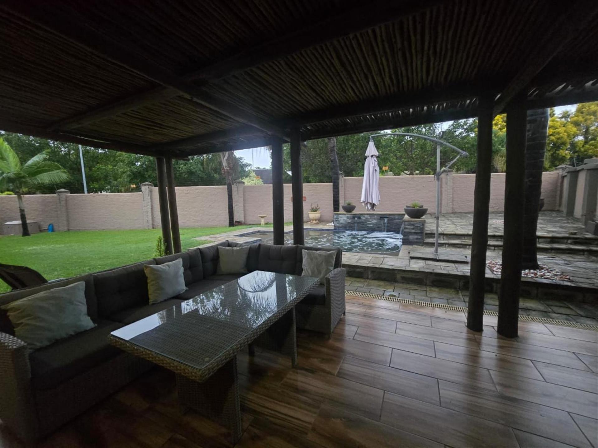  of property in Bendor