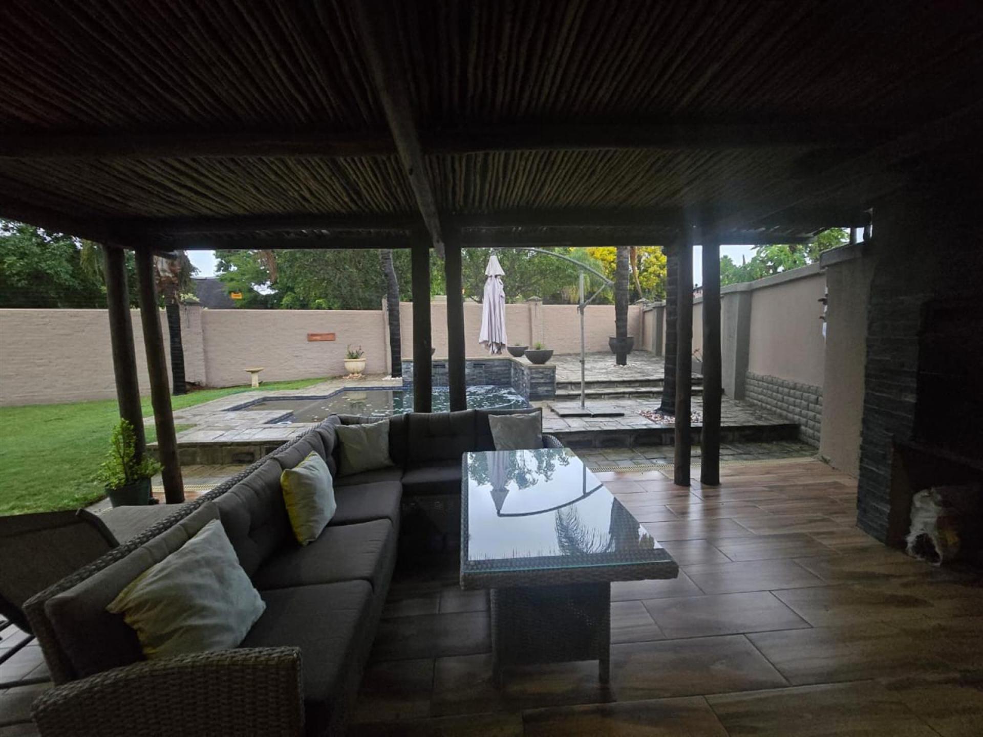  of property in Bendor