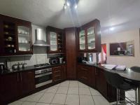  of property in Bendor