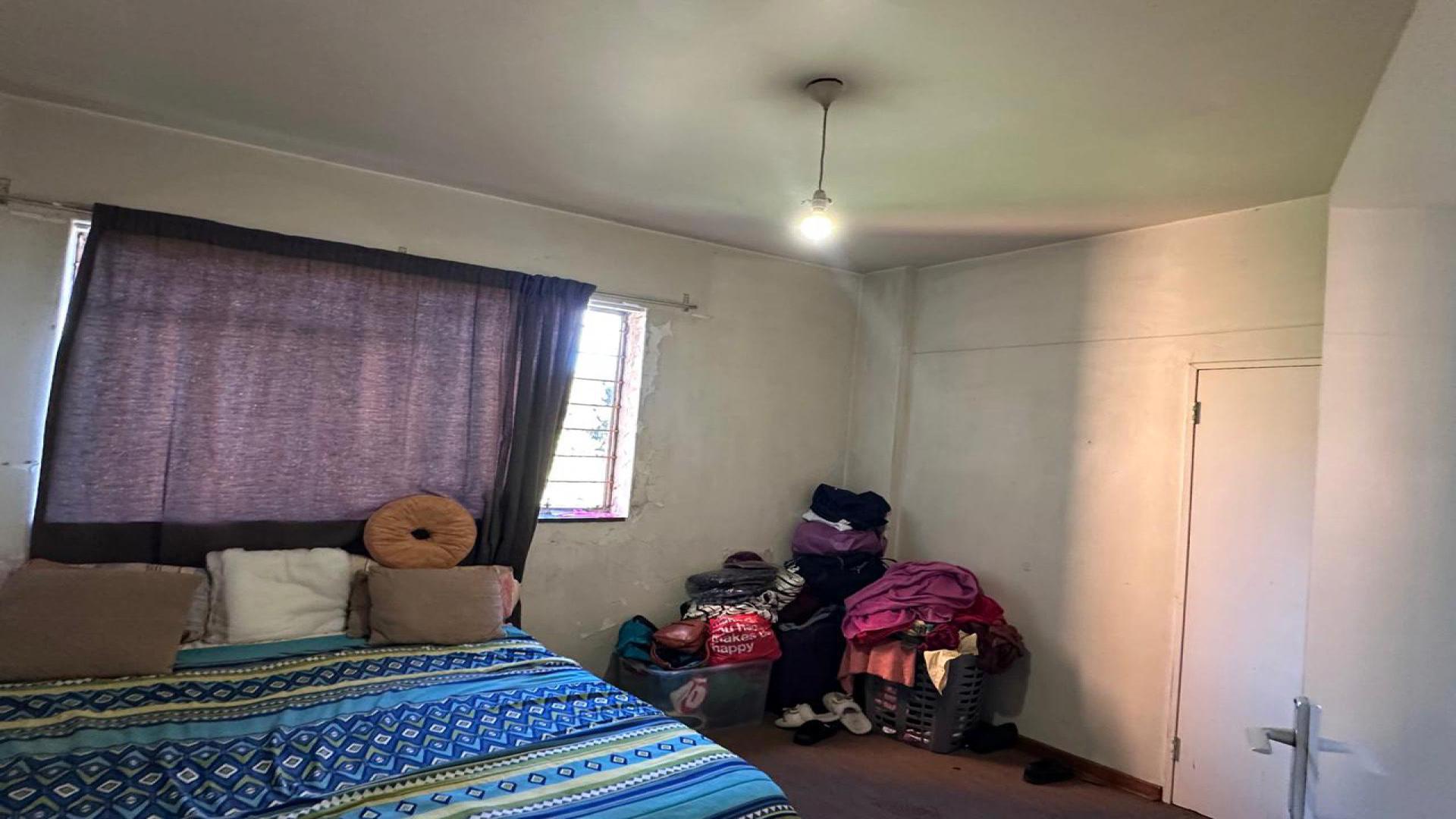 Bed Room 2 - 19 square meters of property in Malvern