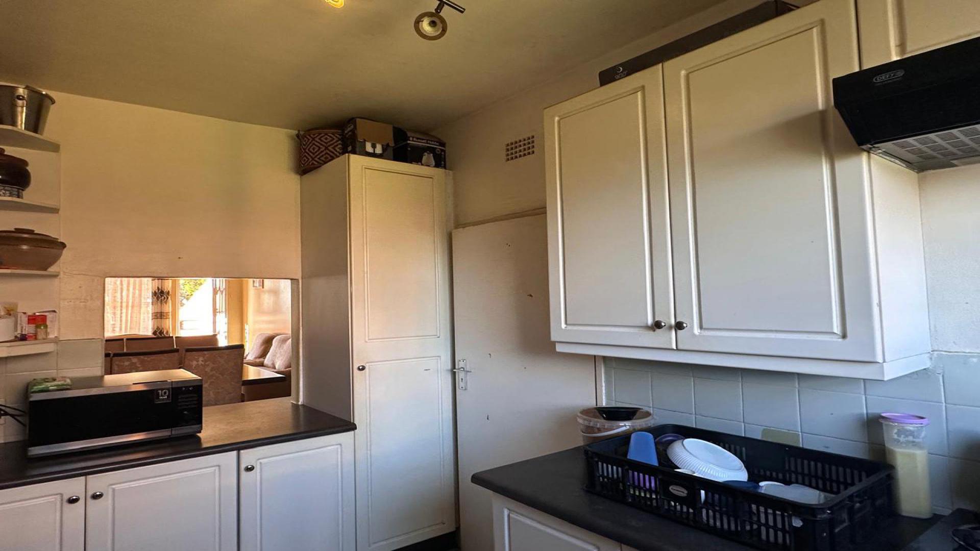 Kitchen - 8 square meters of property in Malvern
