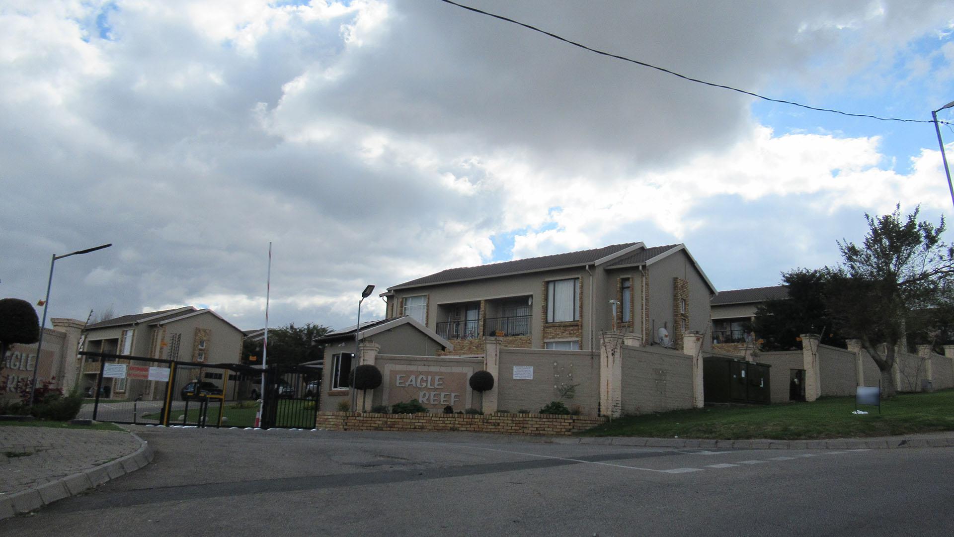 Front View of property in Laser Park