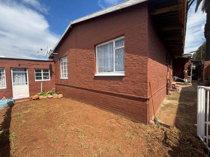 3 Bedroom House for Sale For Sale in Alberstville - MR712167