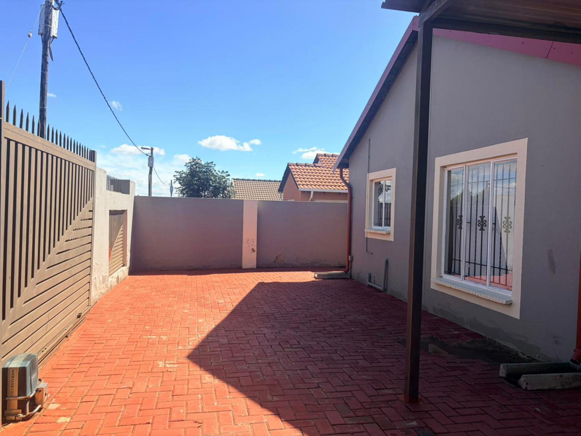  of property in Rosslyn