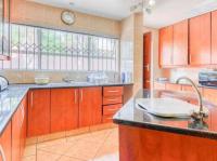  of property in Glenvista