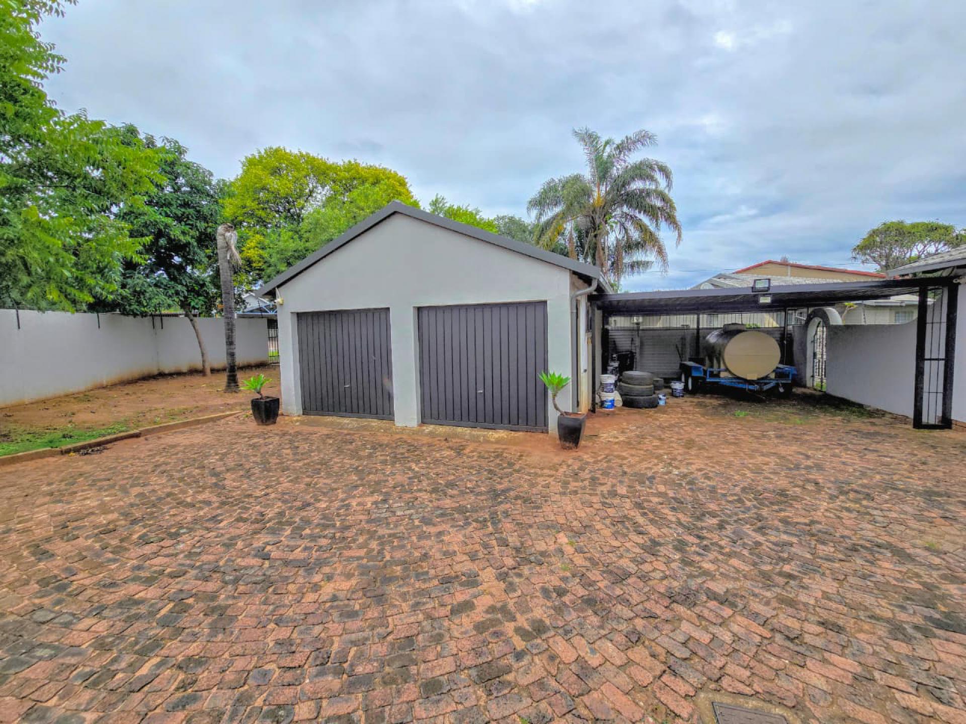  of property in Sinoville