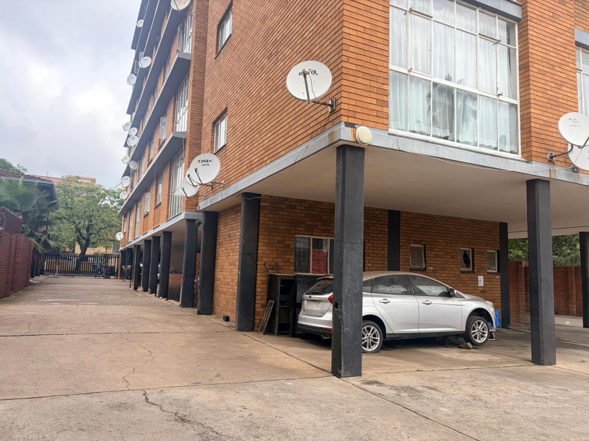  of property in Sunnyside