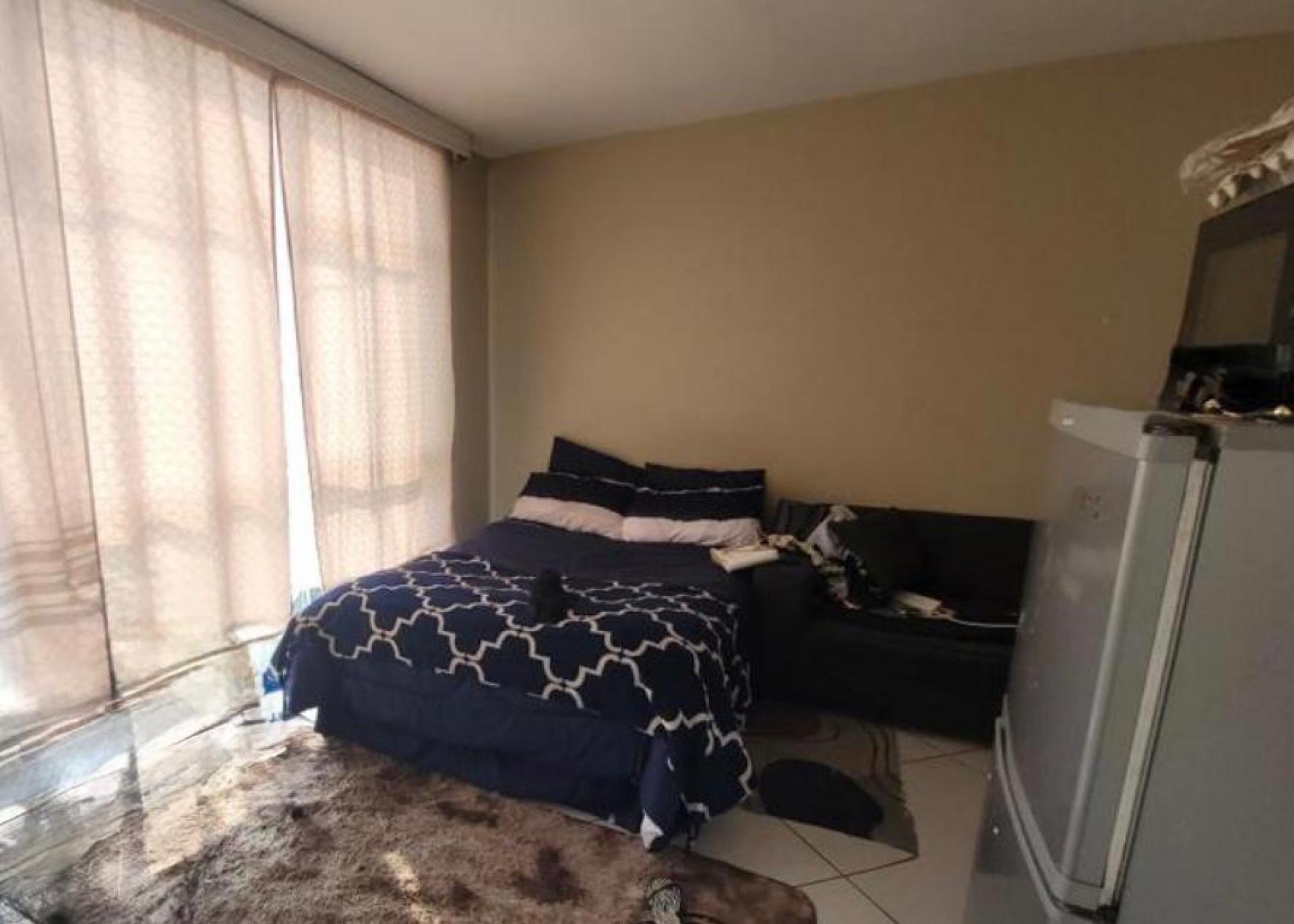  of property in Sunnyside