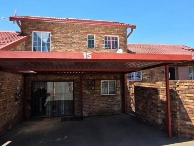 3 Bedroom Simplex for Sale For Sale in South Crest - MR712273