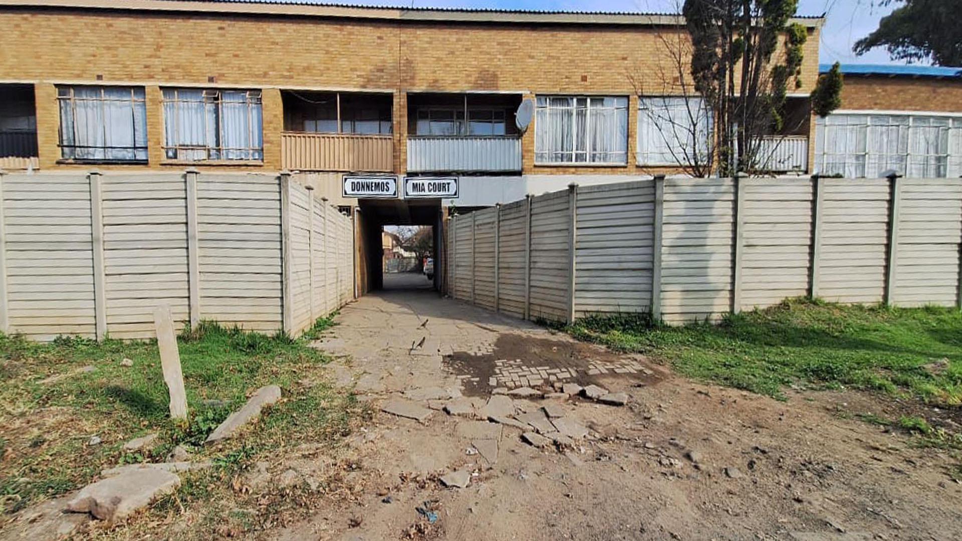 Front View of property in Vereeniging