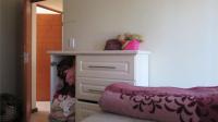 Bed Room 1 - 14 square meters of property in Comet