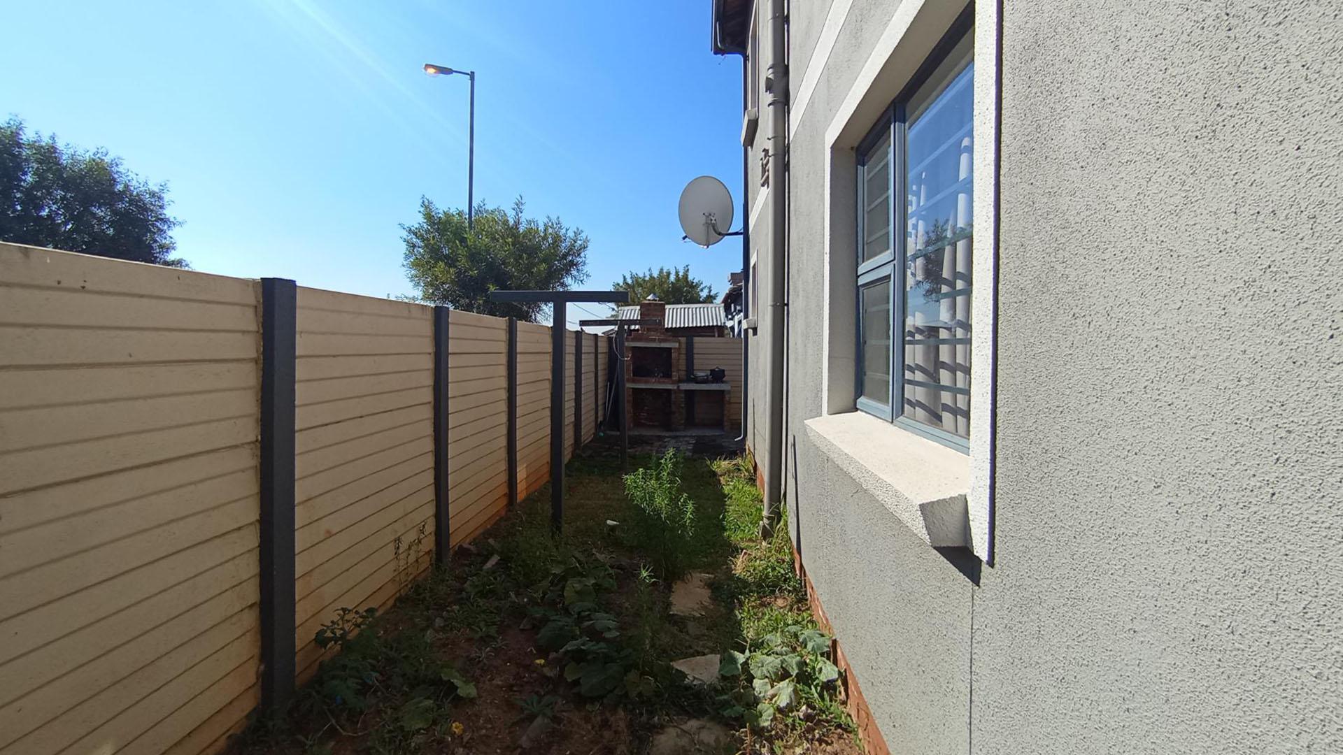 Backyard of property in Andeon