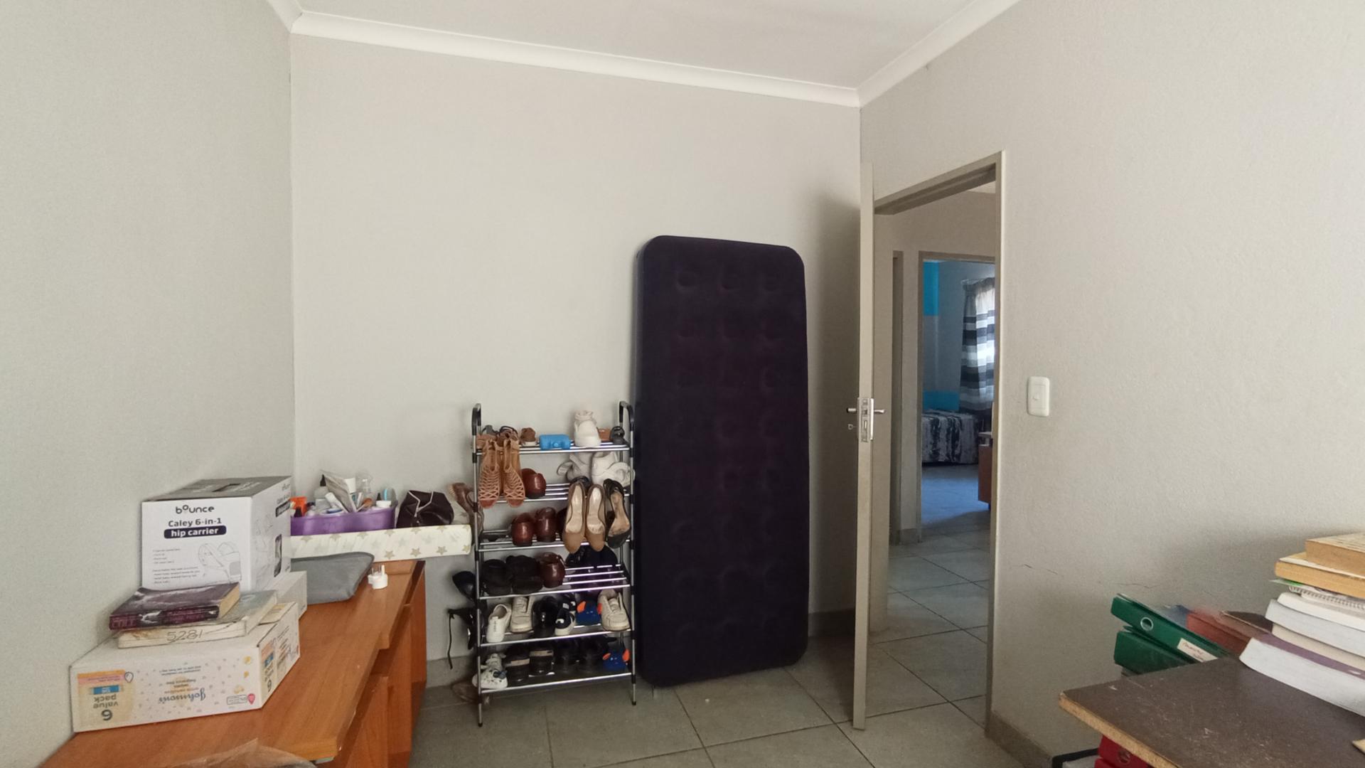 Study - 10 square meters of property in Andeon