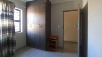 Bed Room 1 - 10 square meters of property in Andeon