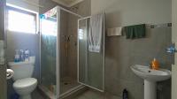 Main Bathroom - 5 square meters of property in Andeon