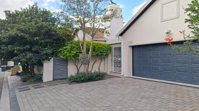 3 Bedroom Freehold Residence for Sale For Sale in Broadacres - Private Sale - MR712312