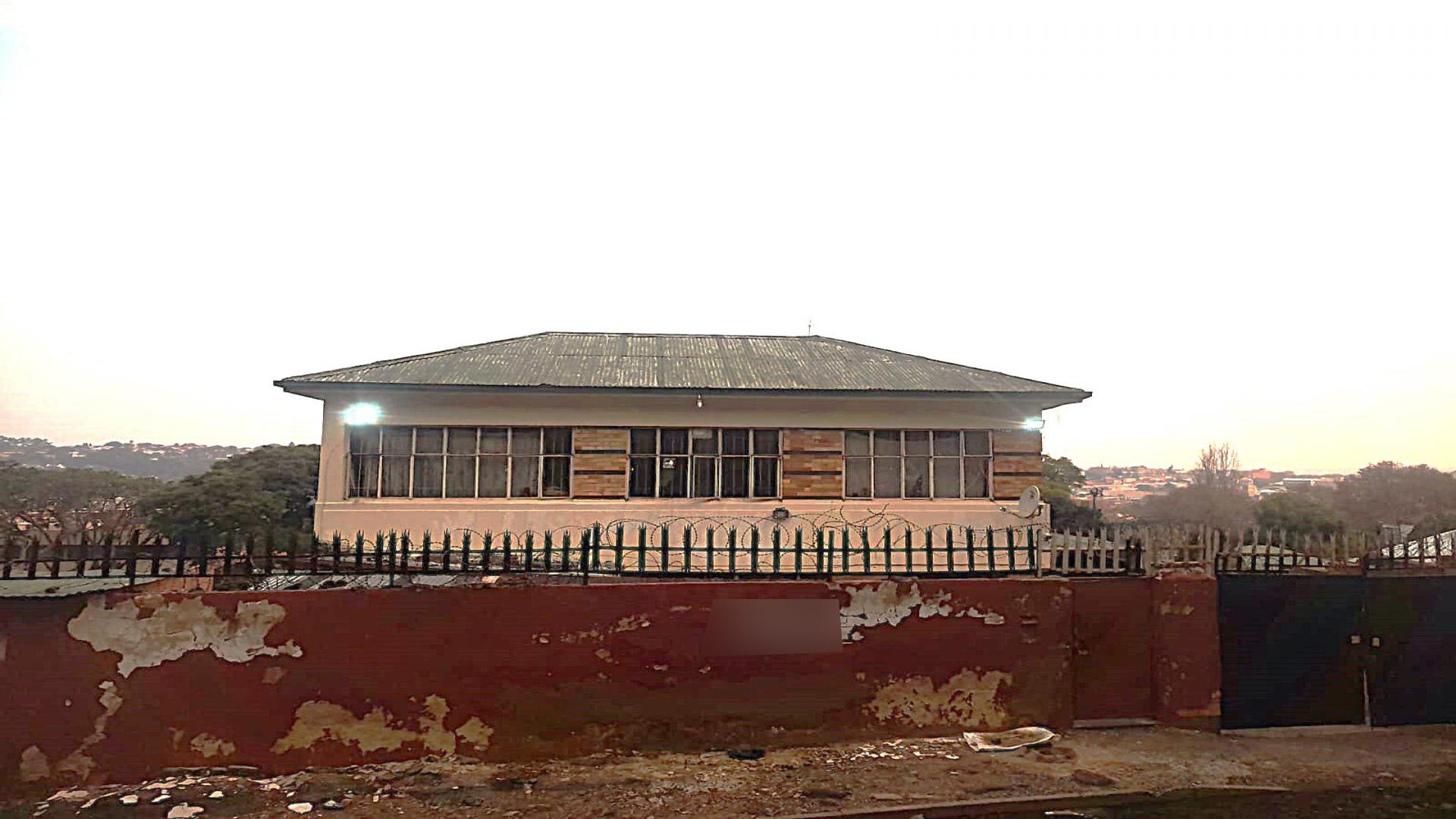 Front View of property in Bellevue