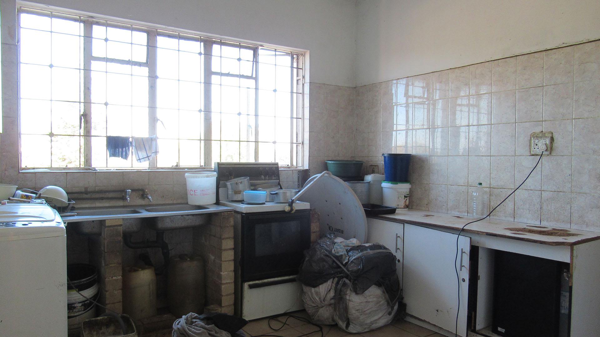 Kitchen - 38 square meters of property in Bellevue