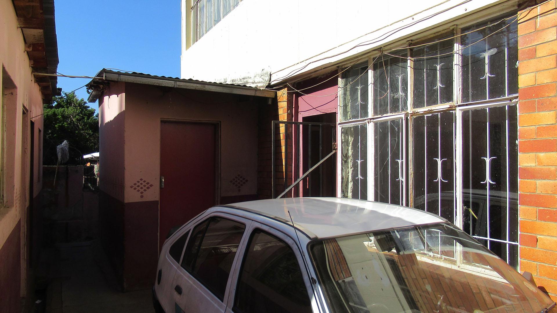 Front View of property in Bellevue