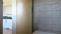 Bathroom 1 - 4 square meters of property in Bellevue