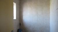 Bathroom 2 - 3 square meters of property in Bellevue