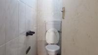 Bathroom 3+ - 7 square meters of property in Bellevue