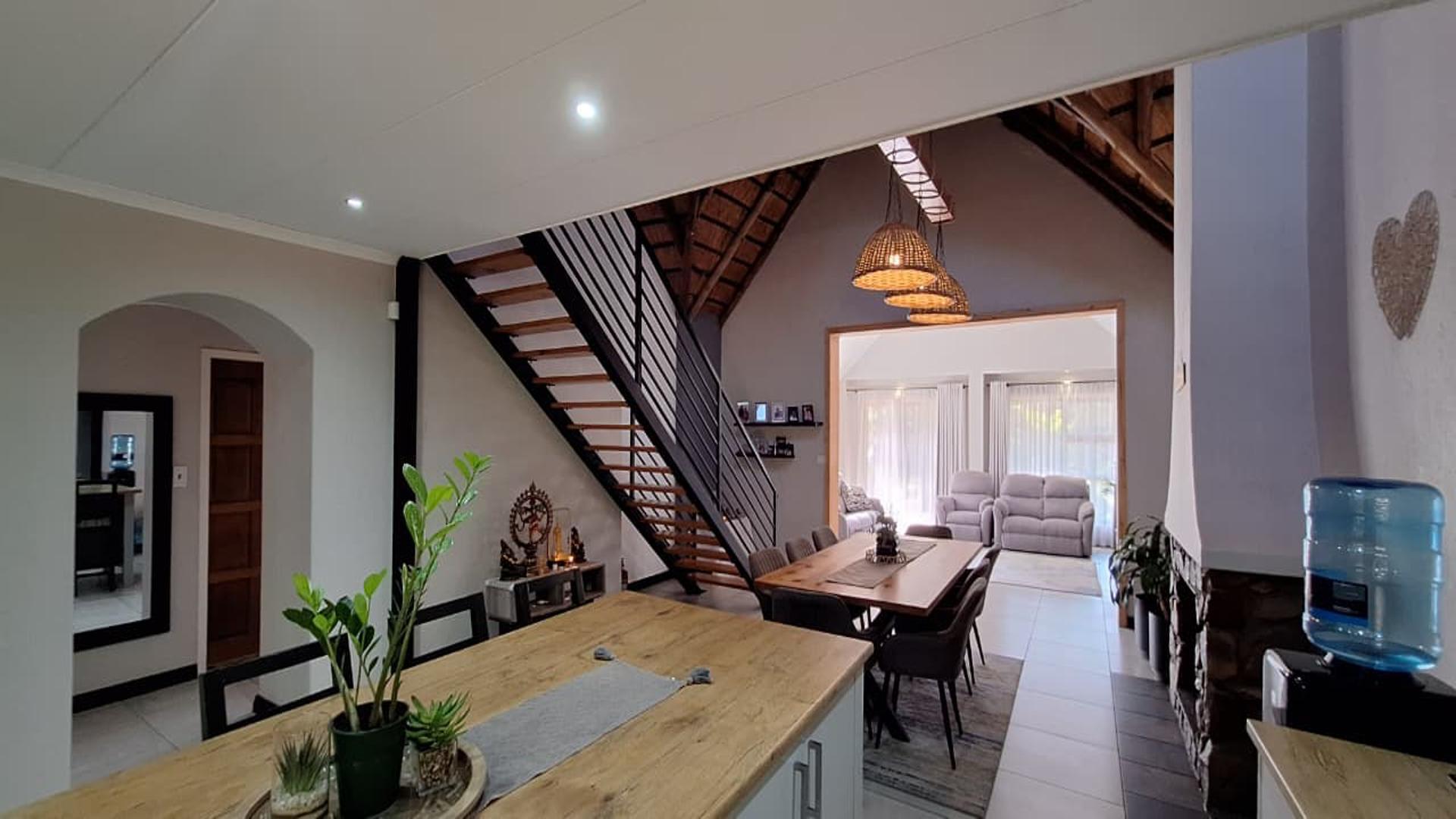 Kitchen - 46 square meters of property in Weltevreden Park