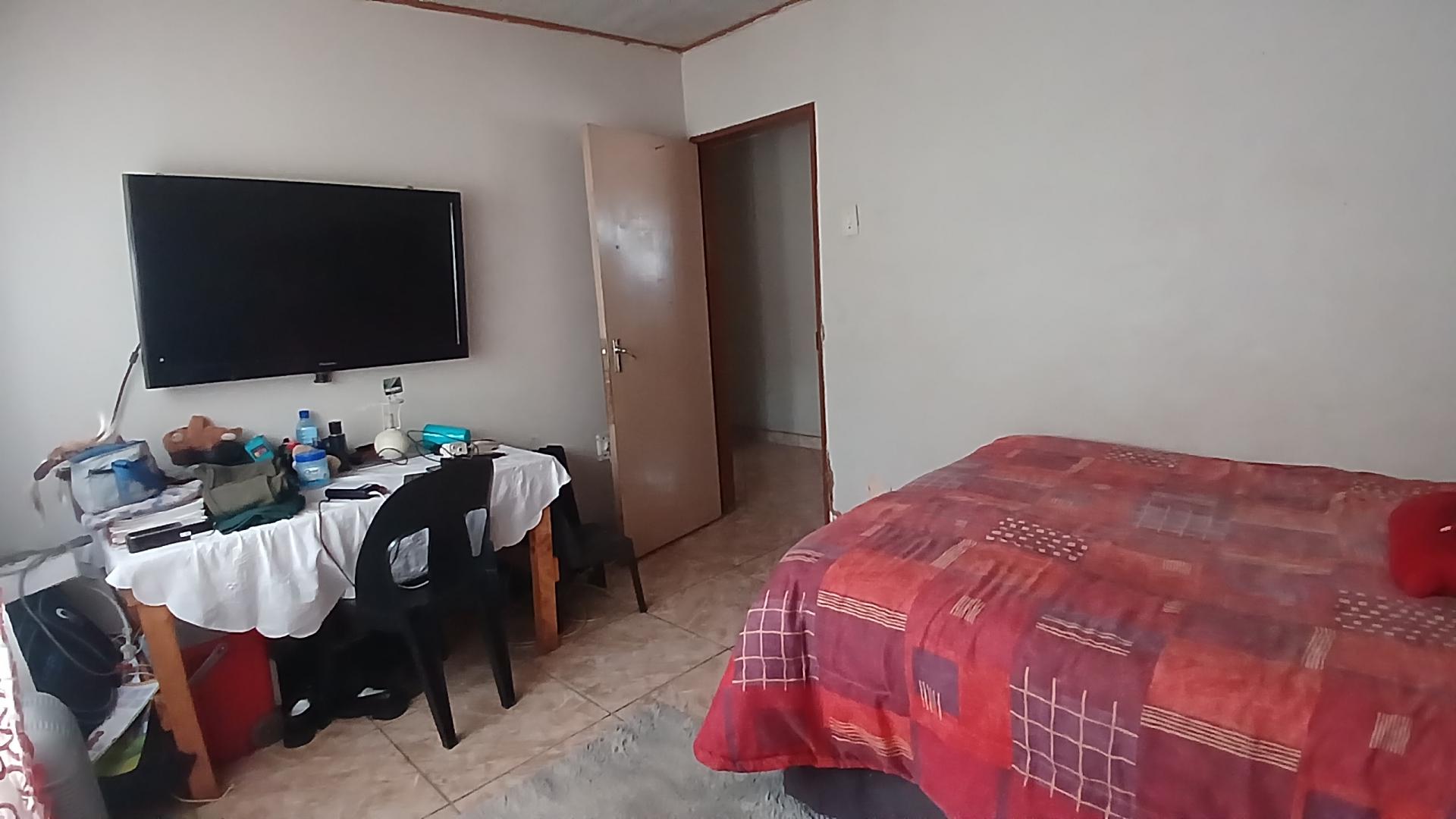 Bed Room 3 of property in Temba