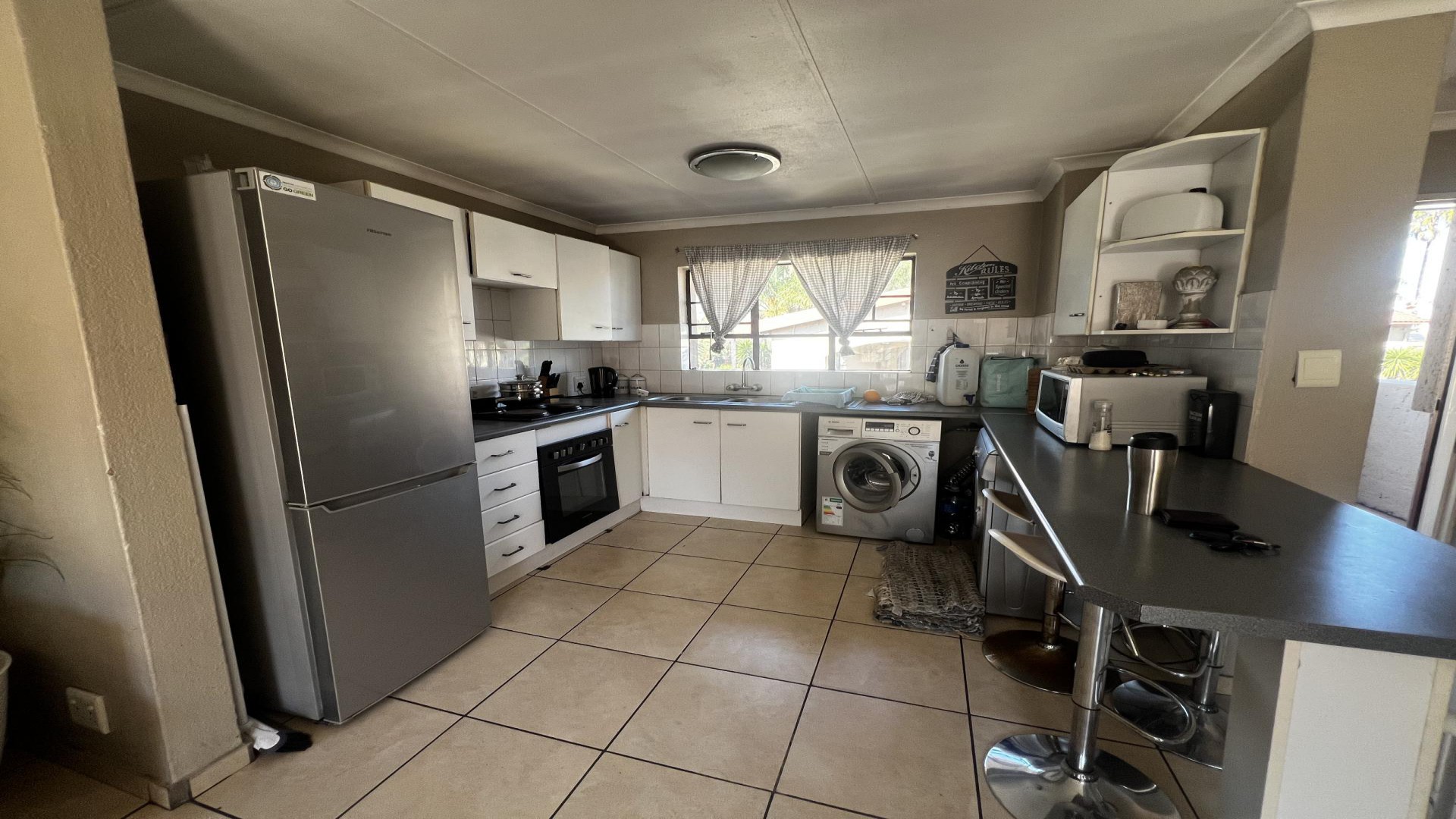 Kitchen of property in Lakefield