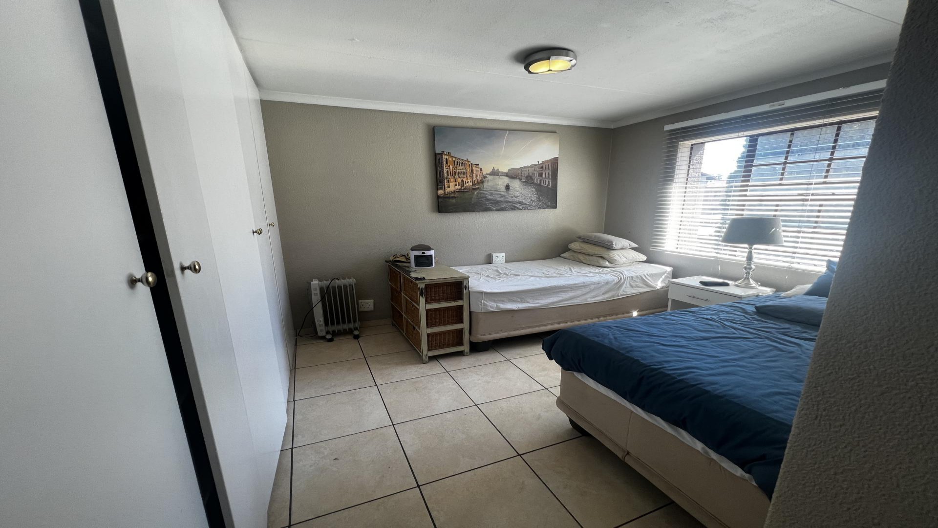 Bed Room 1 of property in Lakefield