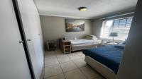 Bed Room 1 of property in Lakefield
