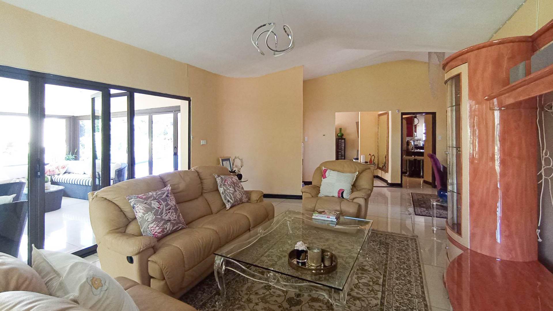  of property in Waterkloof Ridge