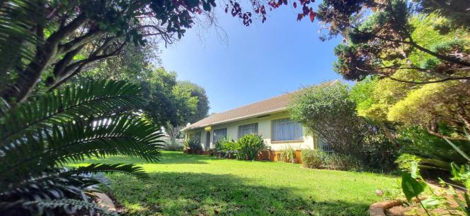 4 Bedroom House for Sale For Sale in Crystal Park - MR712403