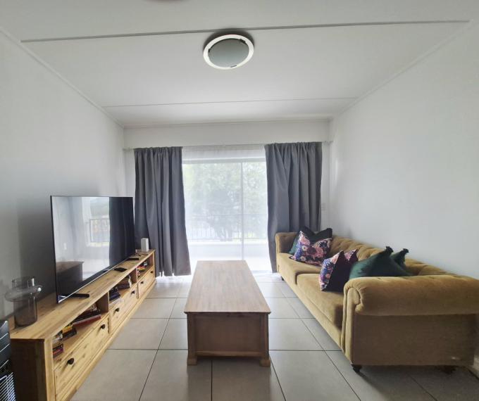 2 Bedroom Sectional Title for Sale For Sale in Linbro Park A.H. - MR712416