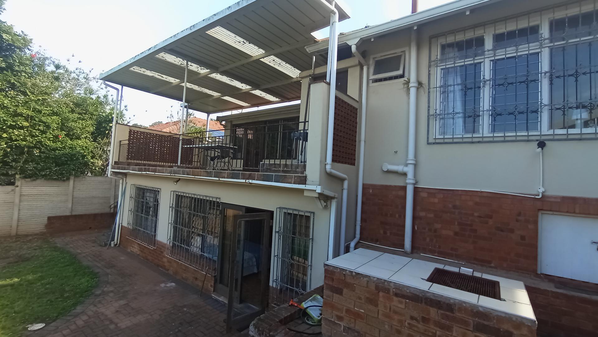 Backyard of property in Bulwer (Dbn)