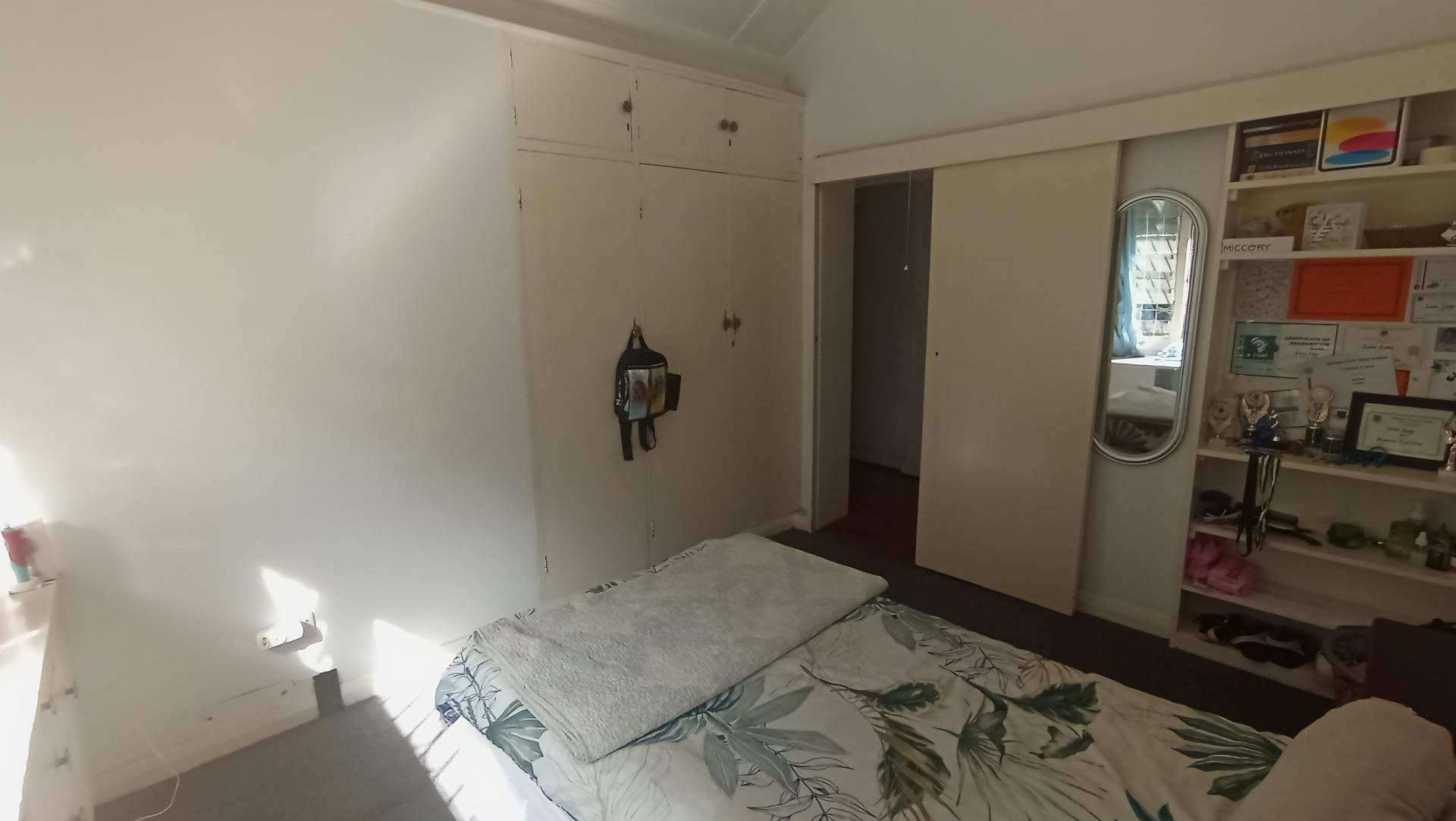 Bed Room 1 - 24 square meters of property in Bulwer (Dbn)