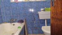 Bathroom 1 of property in Bombay Heights