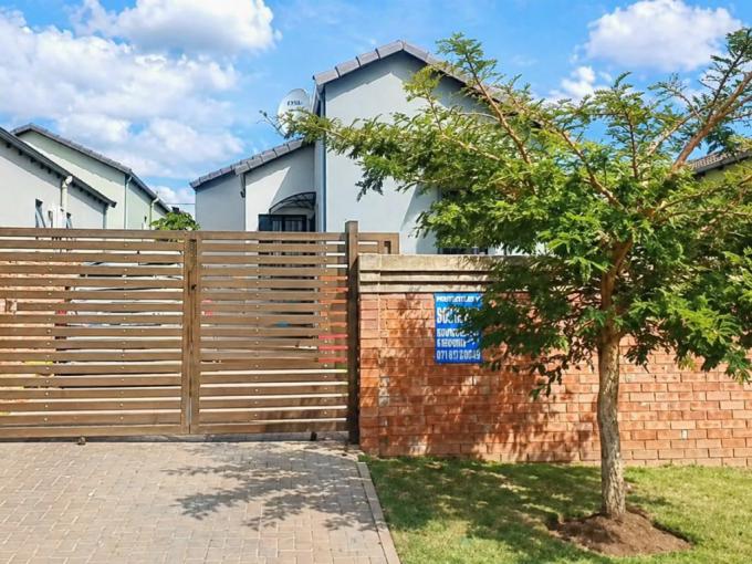 2 Bedroom House for Sale For Sale in South Hills - MR712472