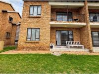 2 Bedroom 2 Bathroom Simplex for Sale for sale in South Crest