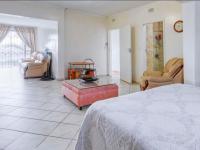  of property in Glenvista