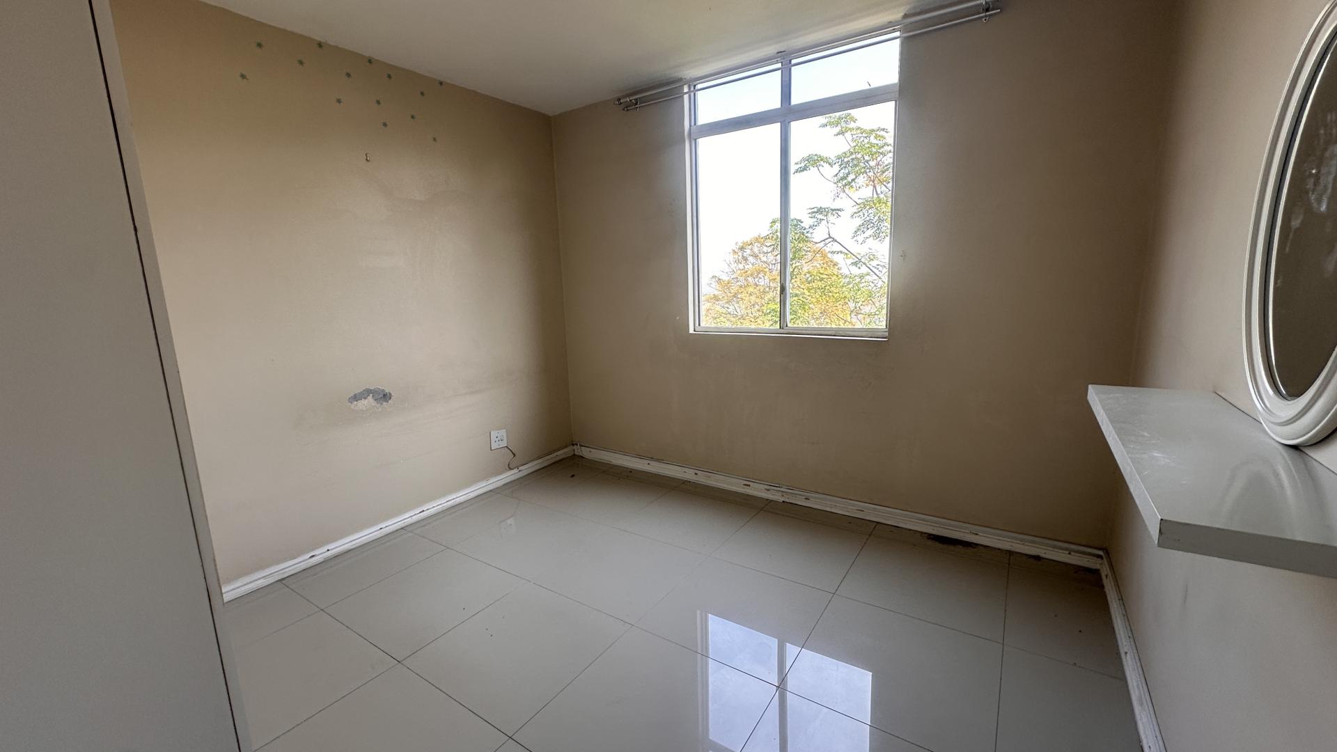 Bed Room 1 of property in Riverside - DBN