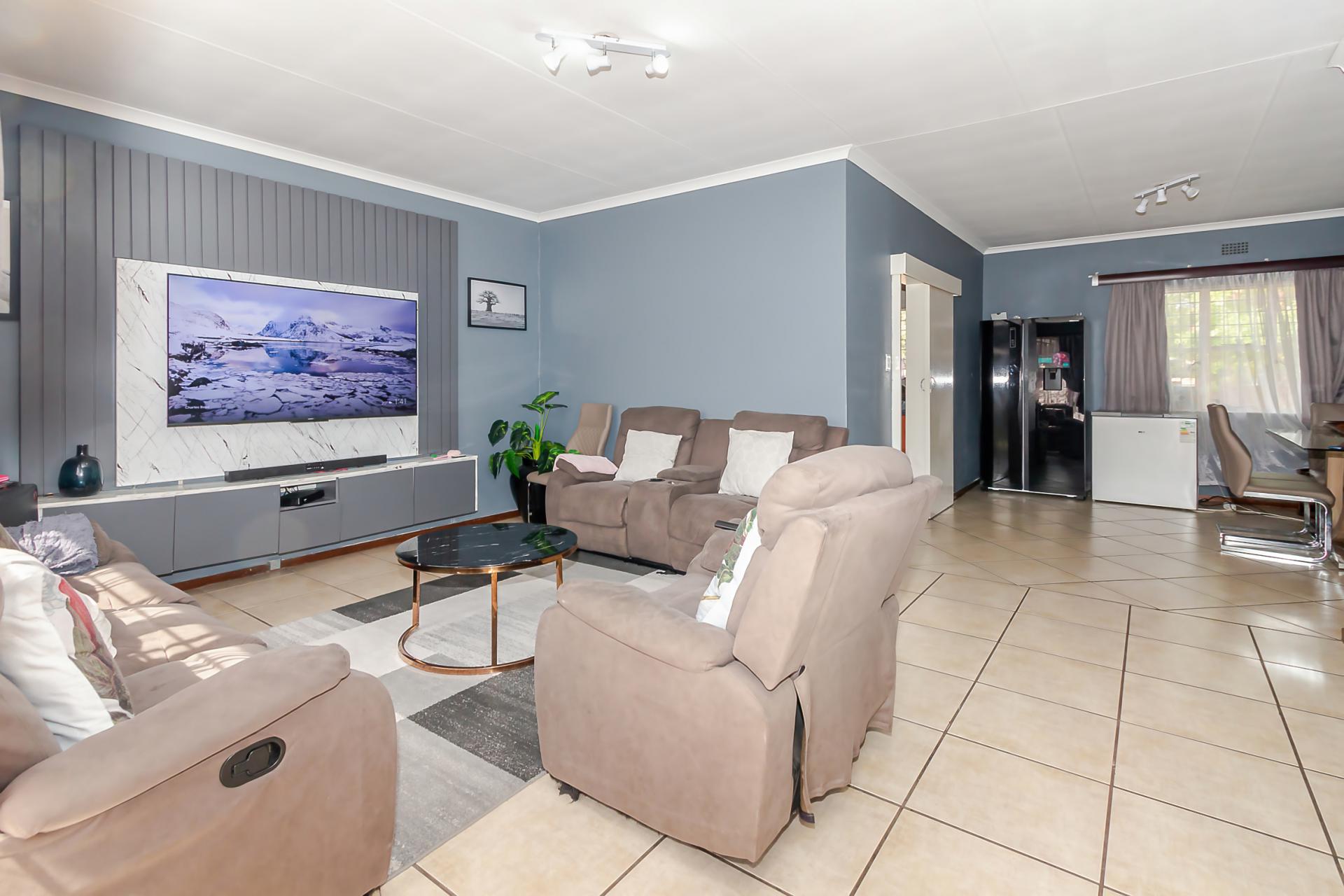  of property in Edleen