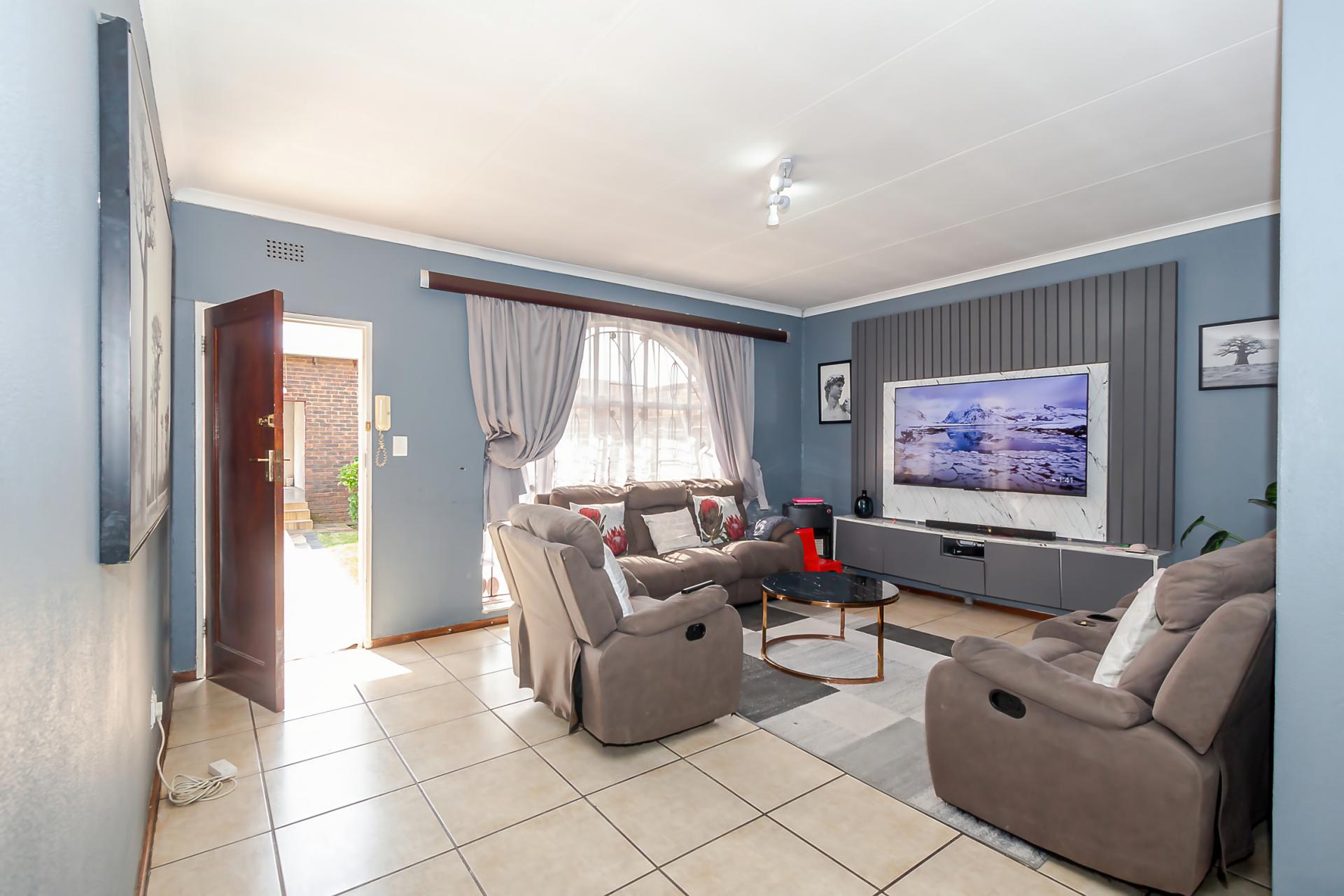  of property in Edleen