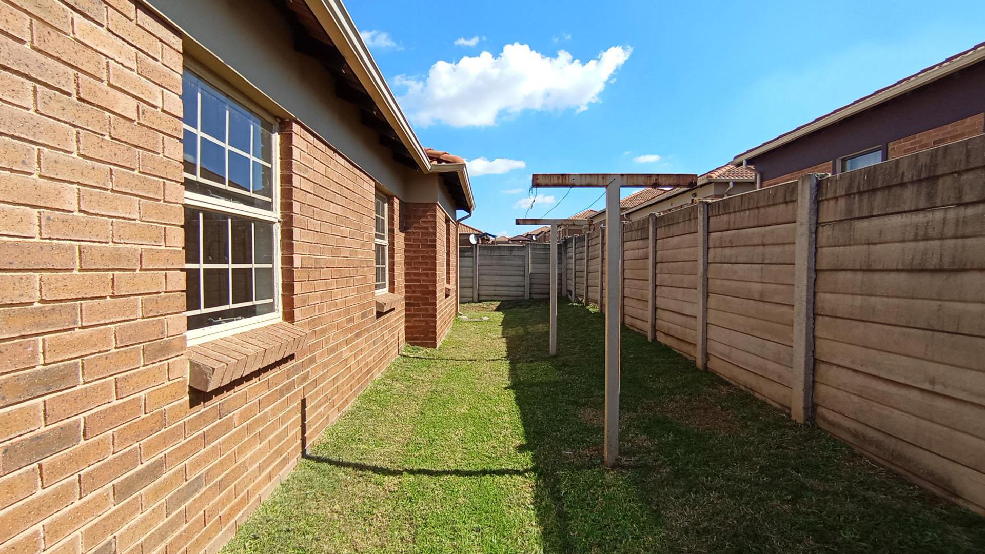 Backyard of property in Olievenhoutbos