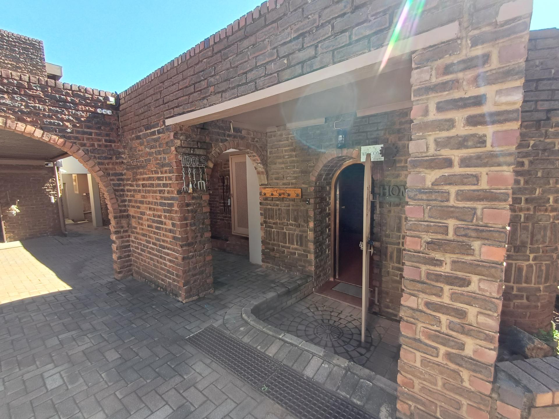  of property in Eldoraigne